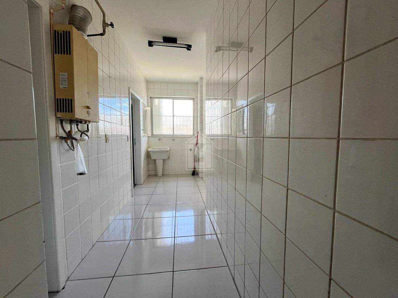 Apartamento à venda com 4 quartos, 167m² - Foto 10