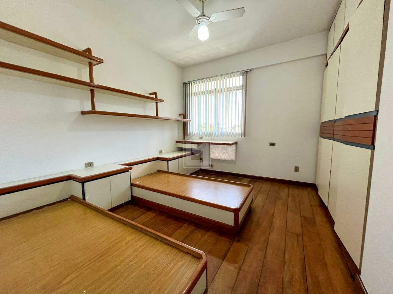 Apartamento à venda com 4 quartos, 167m² - Foto 15