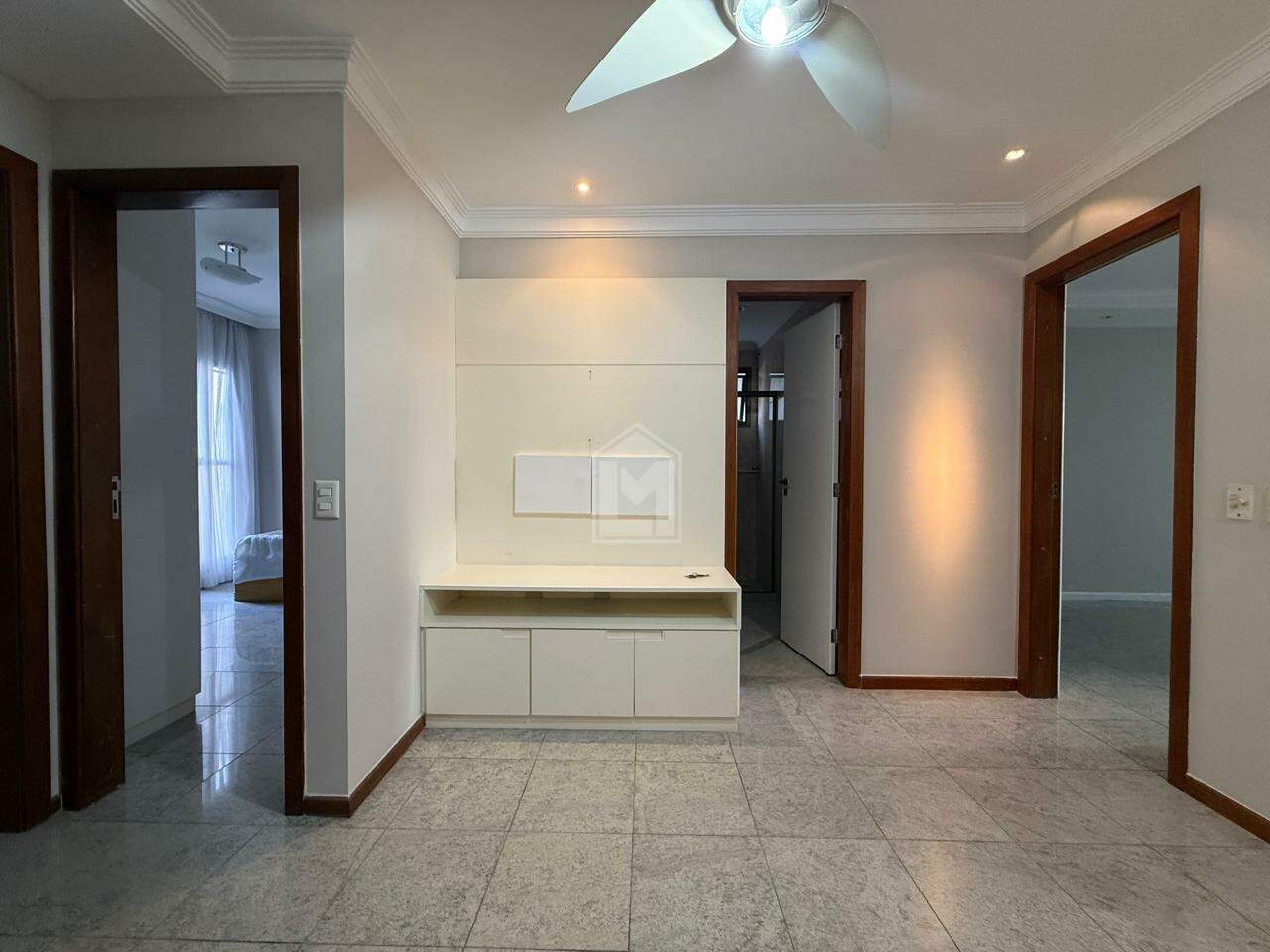 Apartamento para alugar com 4 quartos, 160m² - Foto 10