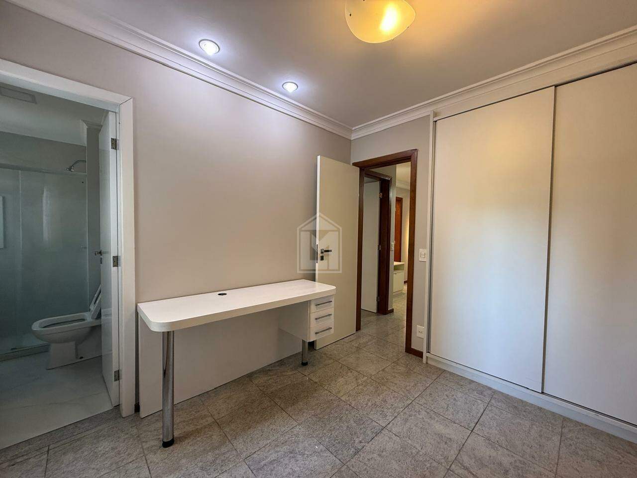 Apartamento para alugar com 4 quartos, 160m² - Foto 13