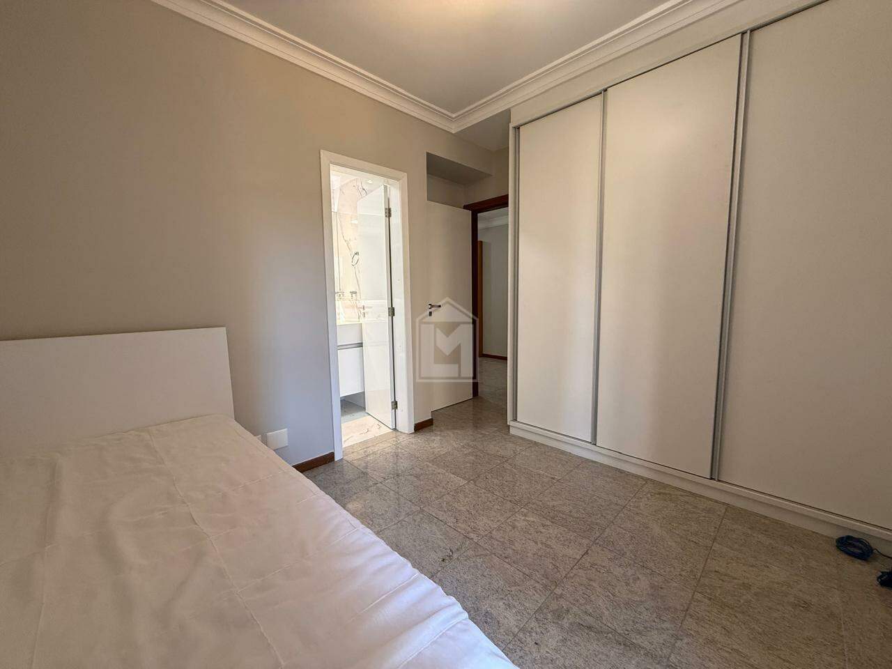 Apartamento para alugar com 4 quartos, 160m² - Foto 15