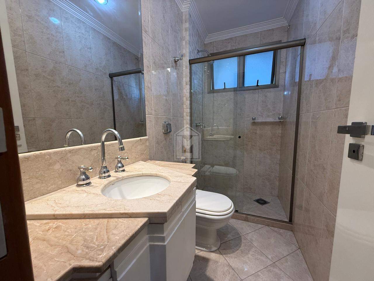 Apartamento para alugar com 4 quartos, 160m² - Foto 17