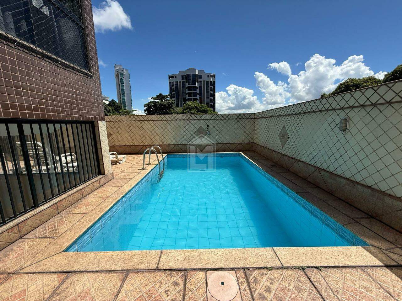 Apartamento à venda com 2 quartos, 75m² - Foto 20