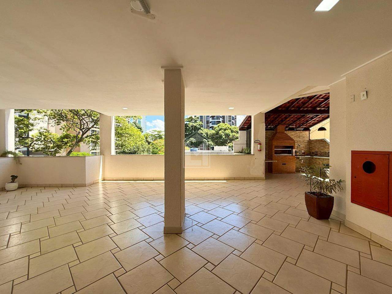 Apartamento à venda com 2 quartos, 75m² - Foto 25