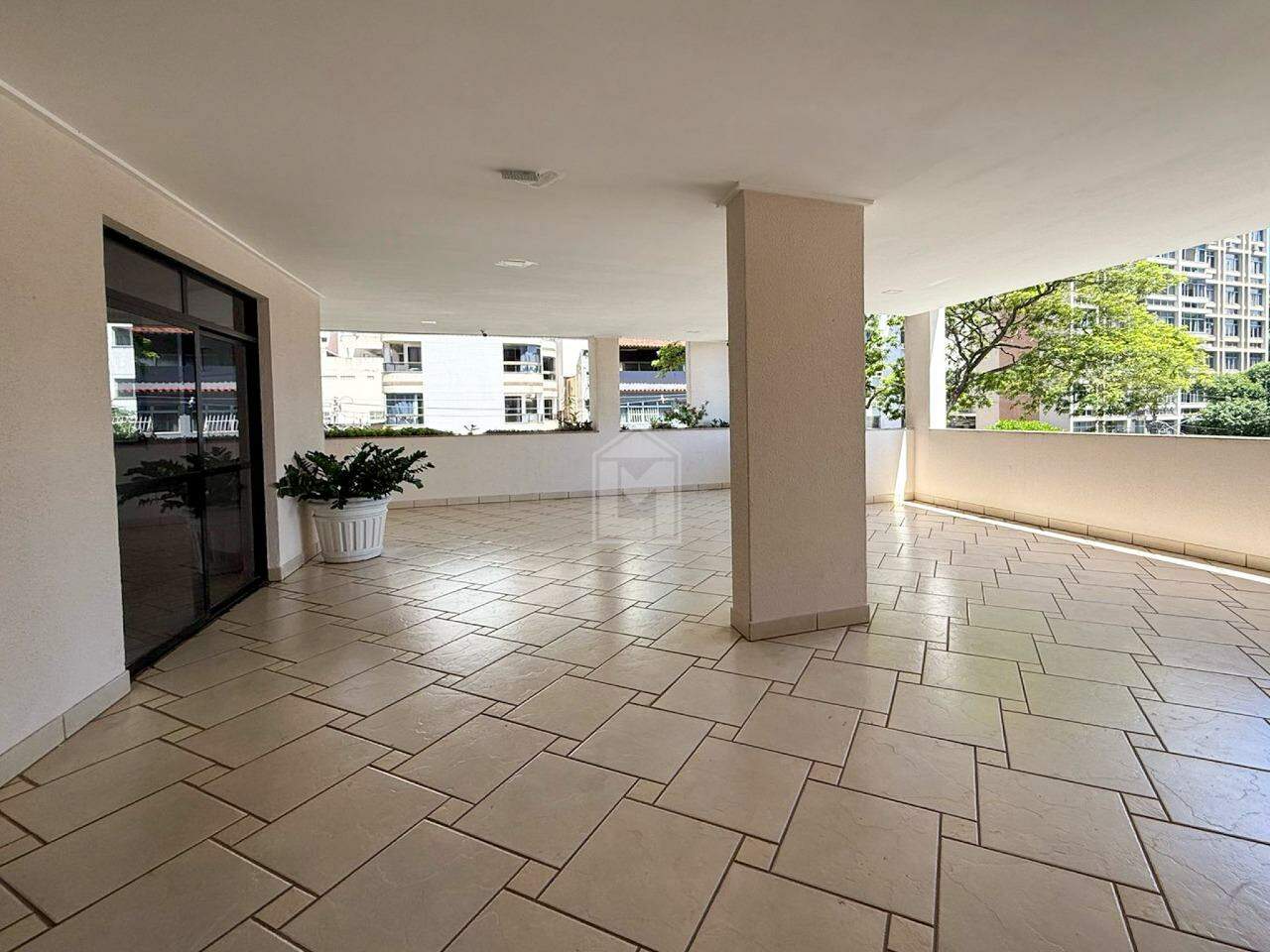 Apartamento à venda com 2 quartos, 75m² - Foto 23
