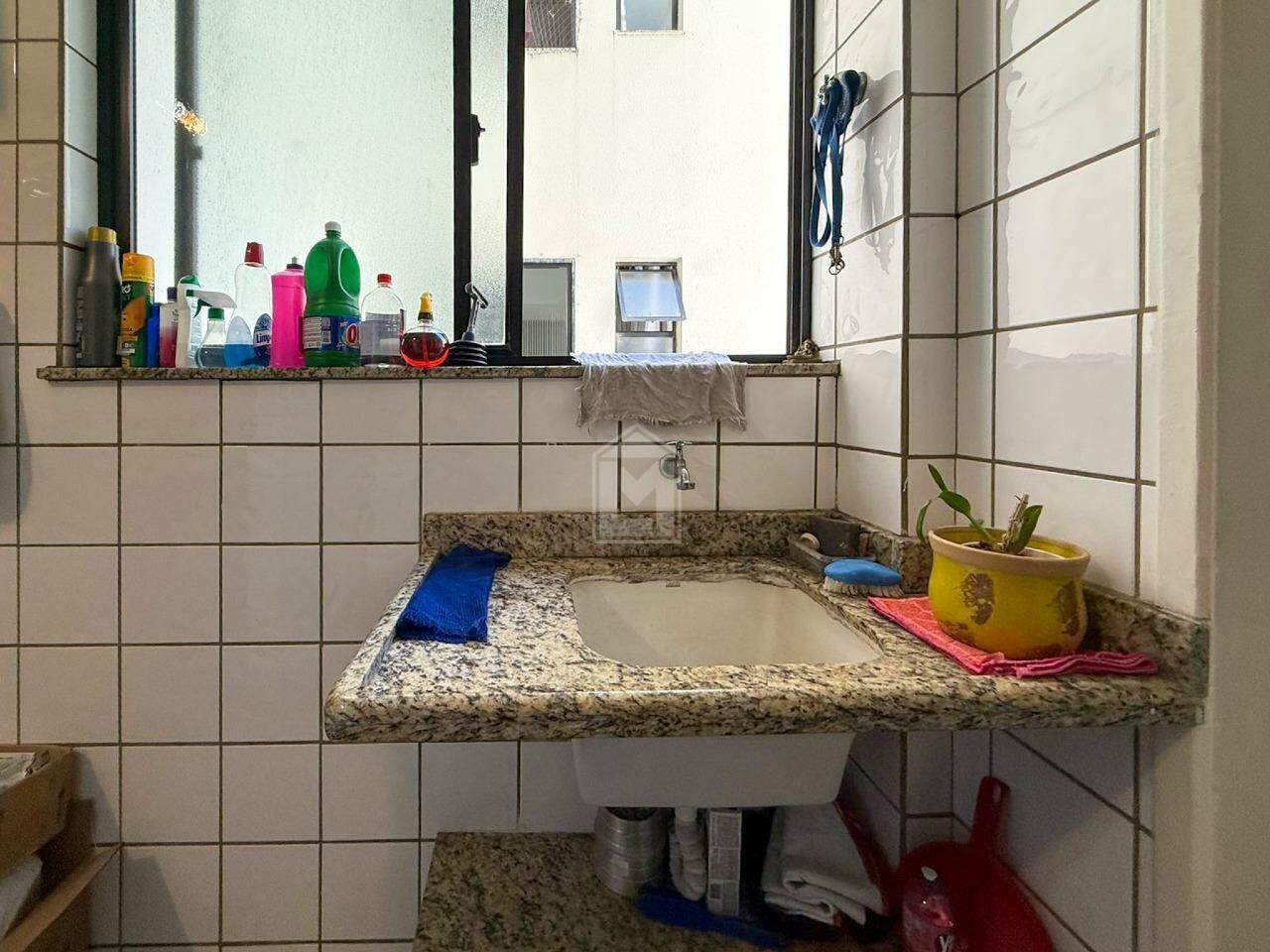 Apartamento à venda com 2 quartos, 75m² - Foto 17
