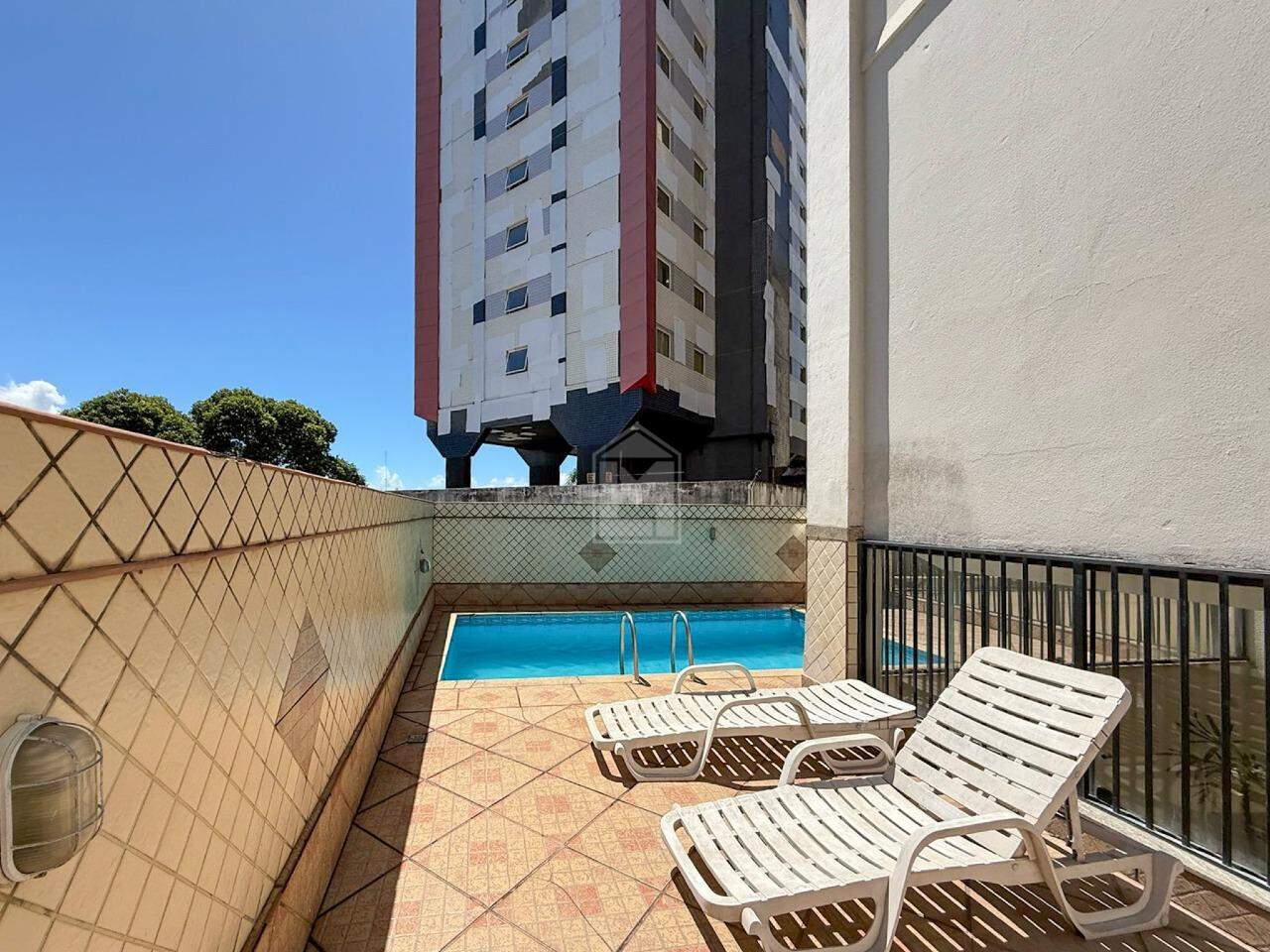 Apartamento à venda com 2 quartos, 75m² - Foto 19