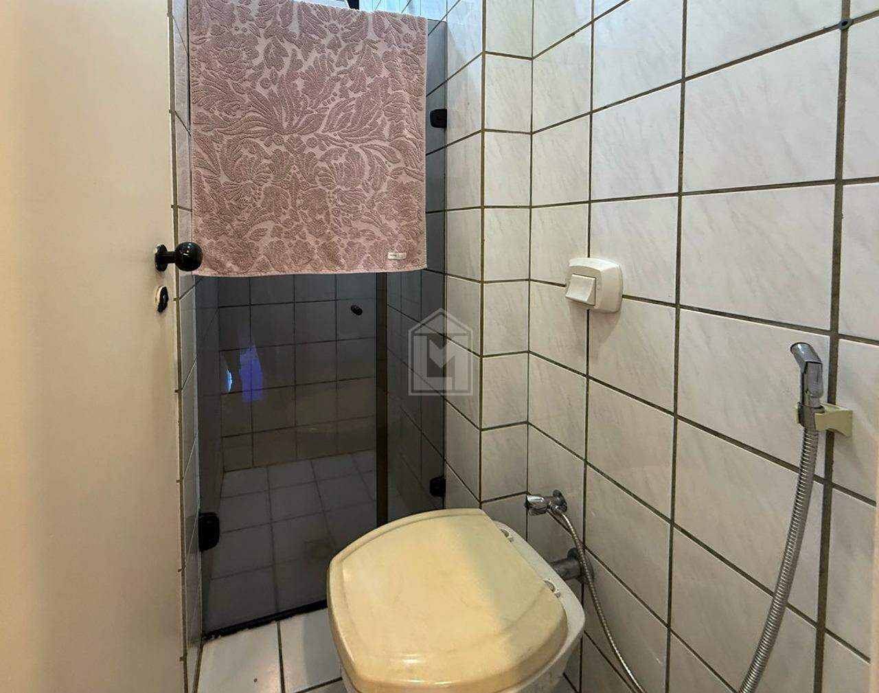Apartamento à venda com 2 quartos, 75m² - Foto 9