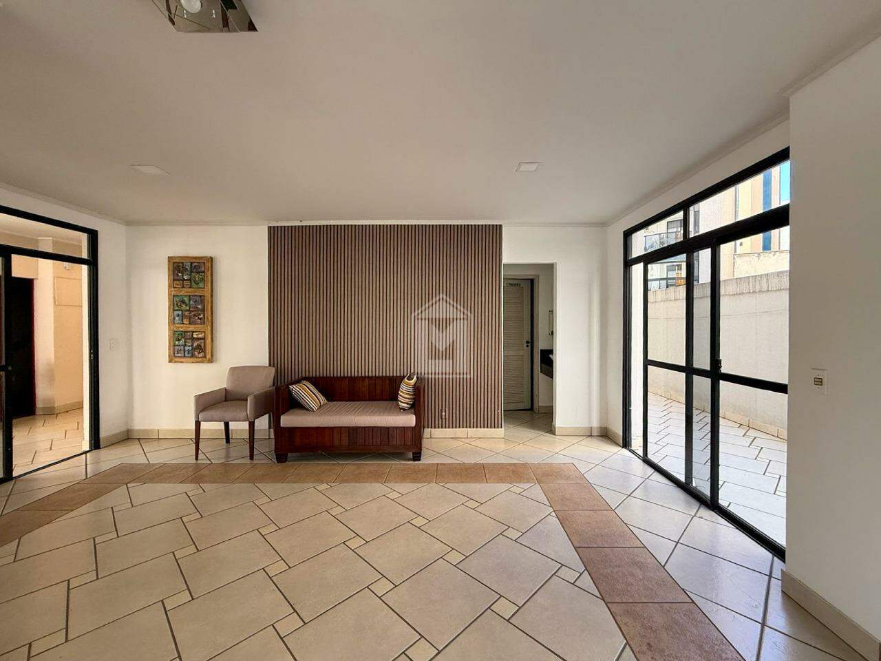 Apartamento à venda com 2 quartos, 75m² - Foto 21