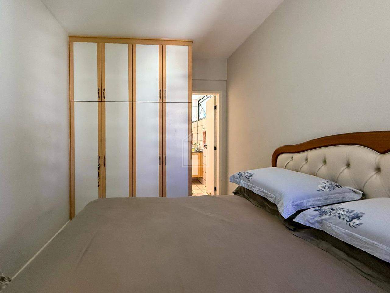 Apartamento à venda com 2 quartos, 75m² - Foto 6