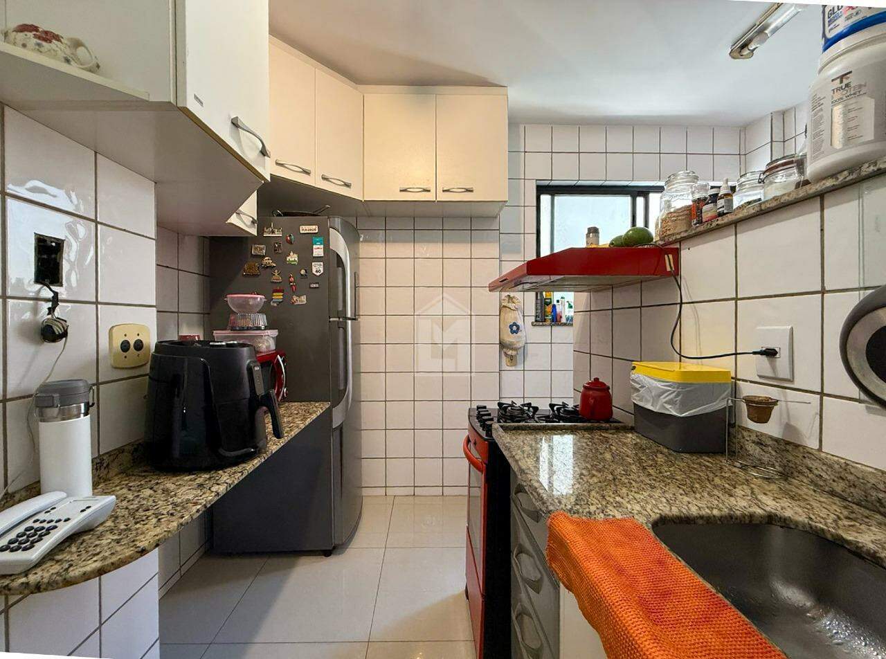 Apartamento à venda com 2 quartos, 75m² - Foto 15