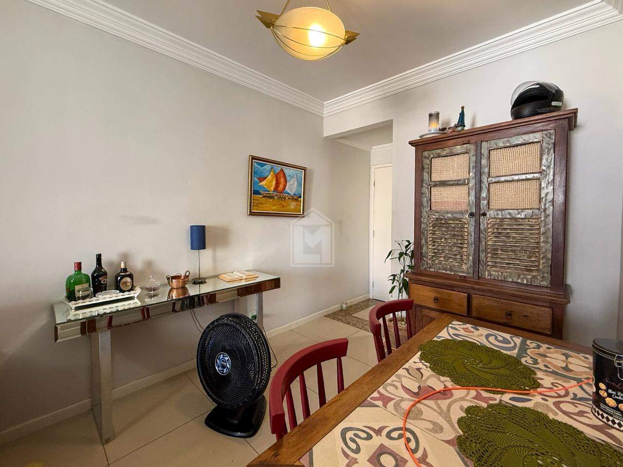 Apartamento à venda com 2 quartos, 75m² - Foto 4