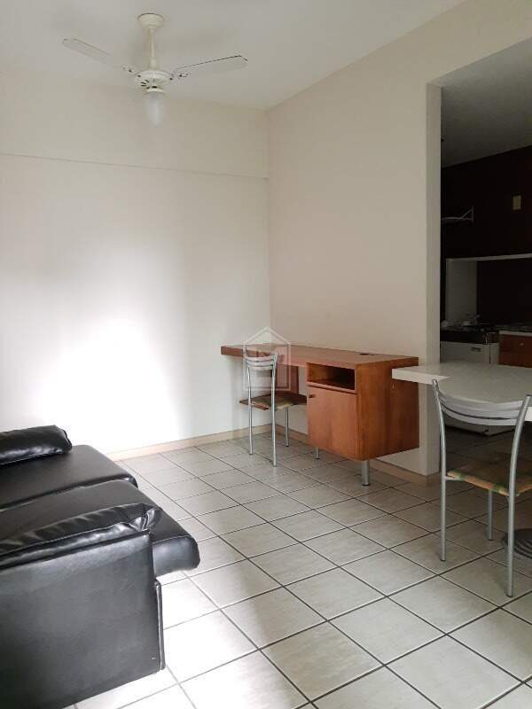 Apartamento para alugar com 1 quarto, 57m² - Foto 1
