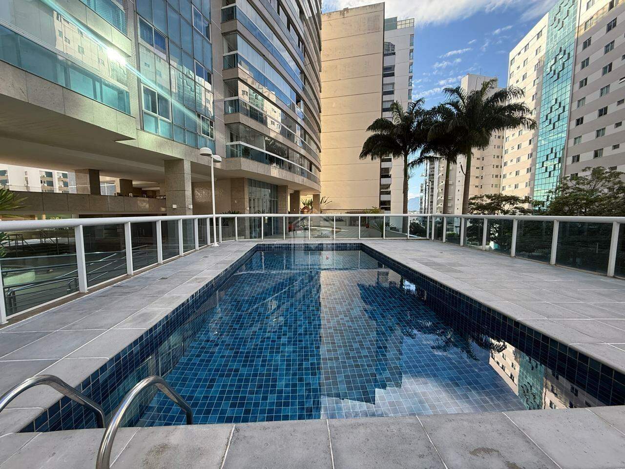 Apartamento, 4 quartos, 217 m² - Foto 1