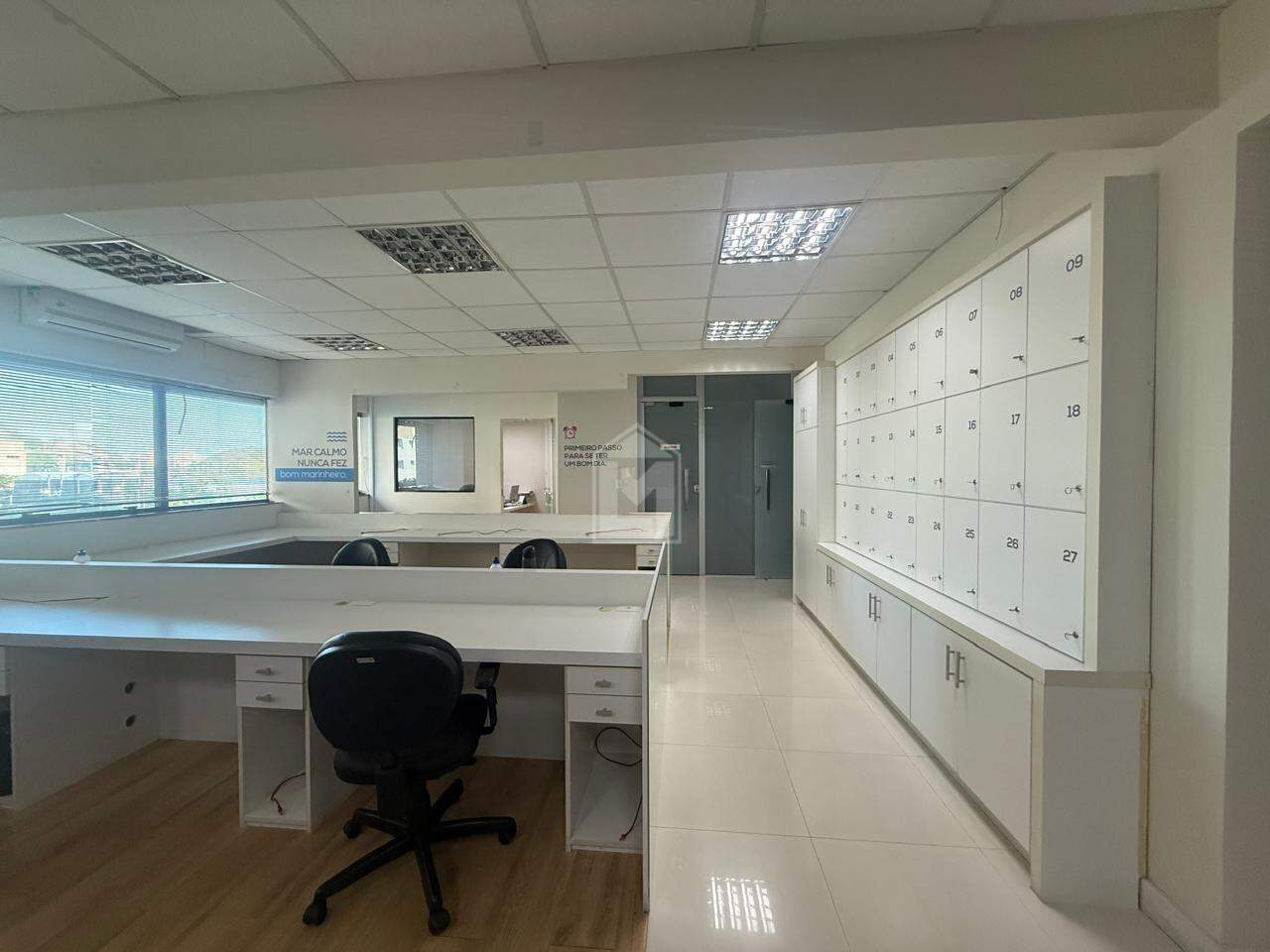 Sala à venda no Enseada do Suá: Conjunto de salas Enseada do Sua