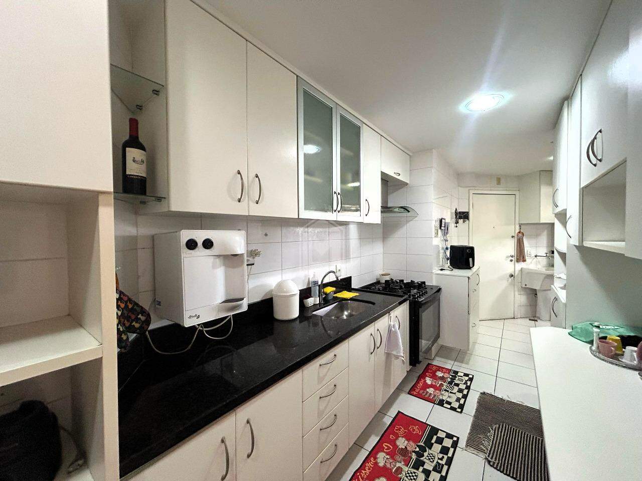 Apartamento à venda com 3 quartos, 136m² - Foto 19