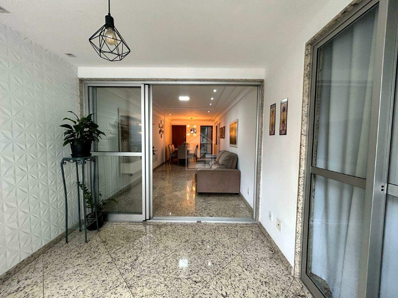 Apartamento à venda com 3 quartos, 136m² - Foto 9