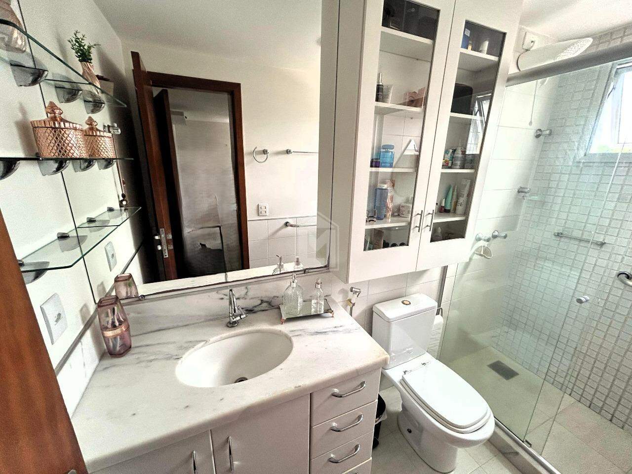 Apartamento à venda com 3 quartos, 136m² - Foto 13