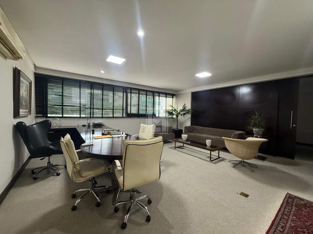 Sala à venda no Enseada do Suá: Conjunto de Salas na Enseada do Suá