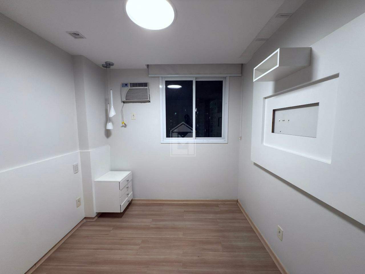 Apartamento para alugar com 2 quartos, 60m² - Foto 12