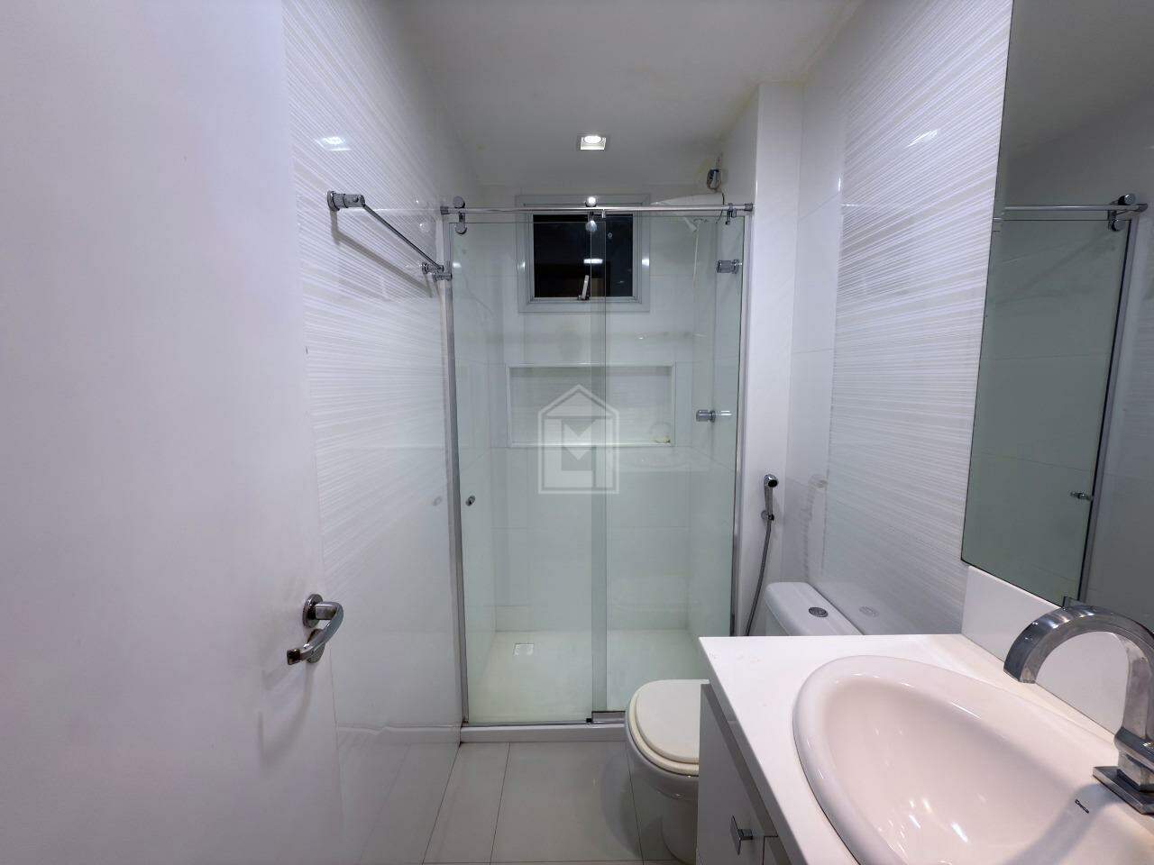 Apartamento para alugar com 2 quartos, 60m² - Foto 13