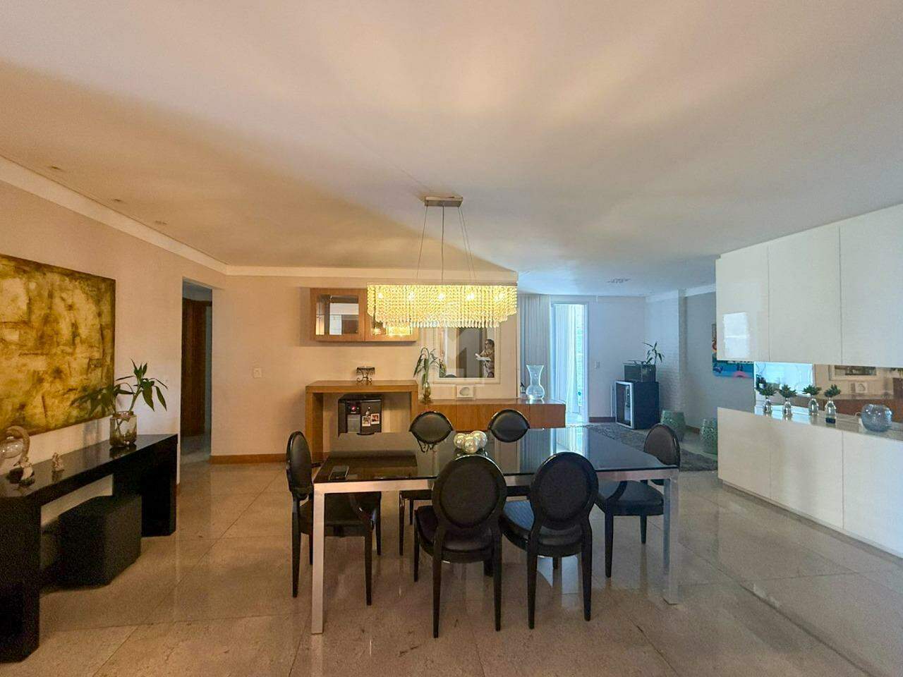 Apartamento para alugar com 4 quartos, 217m² - Foto 12