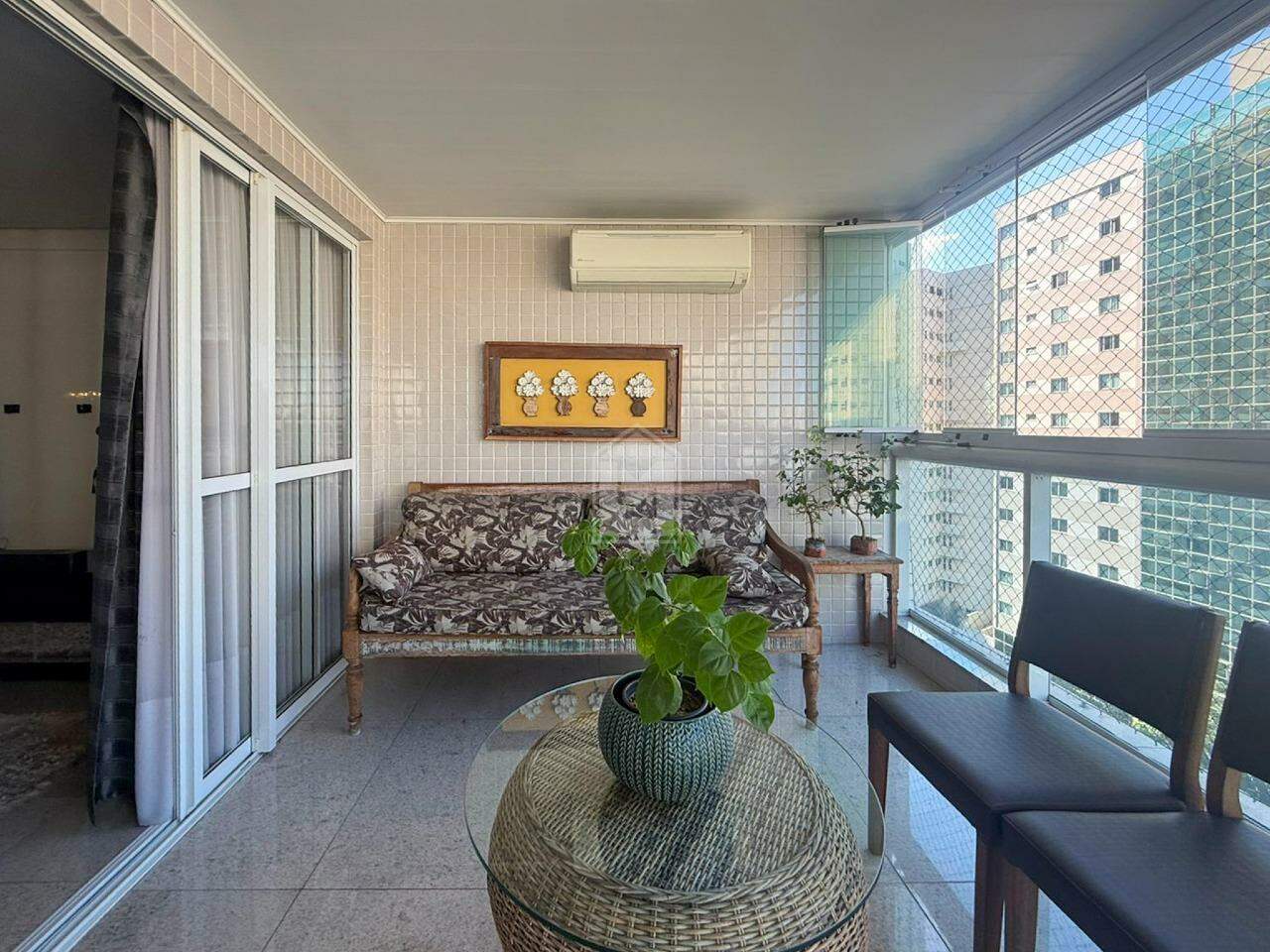 Apartamento para alugar com 4 quartos, 217m² - Foto 5