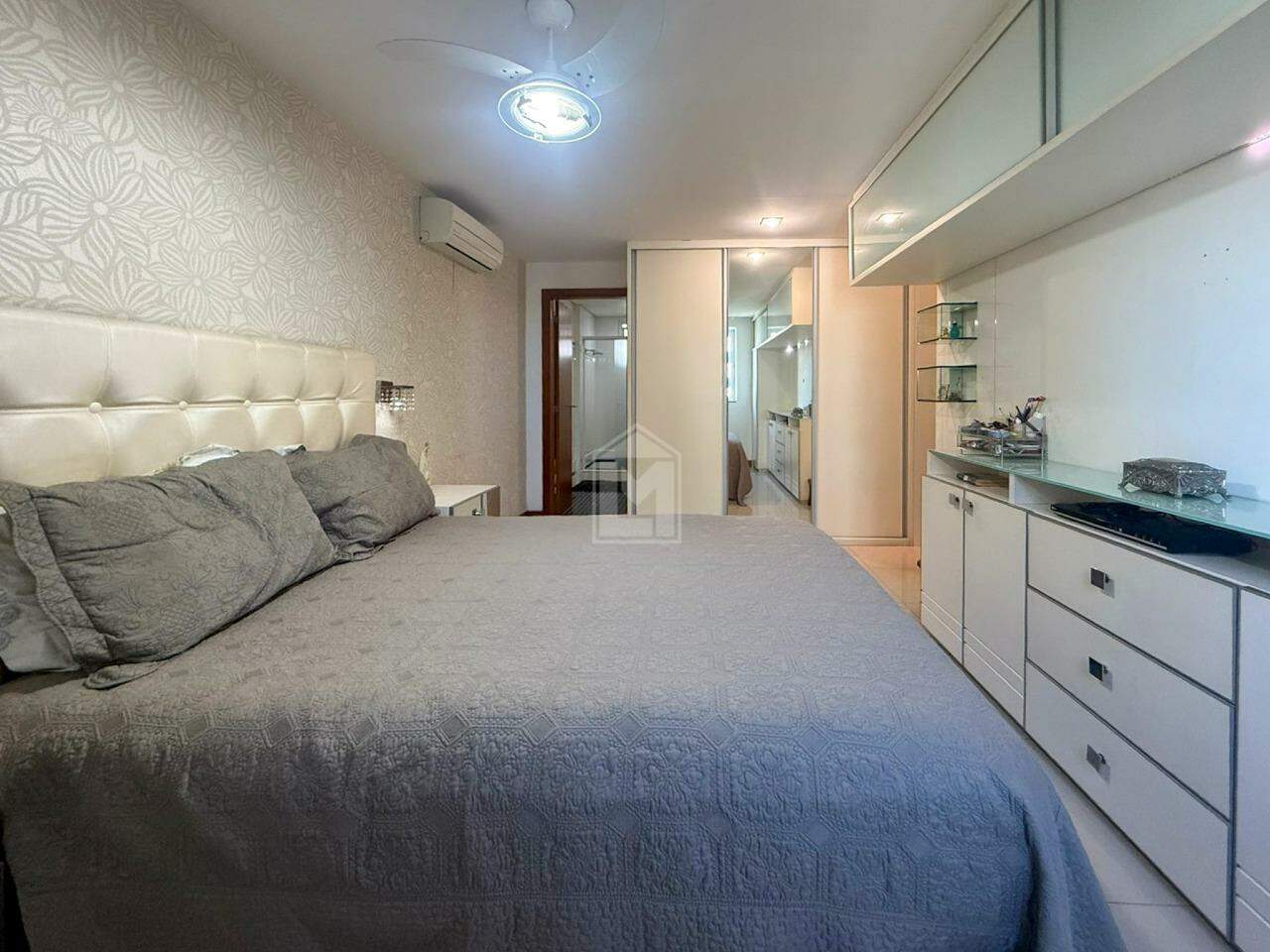 Apartamento para alugar com 4 quartos, 217m² - Foto 17