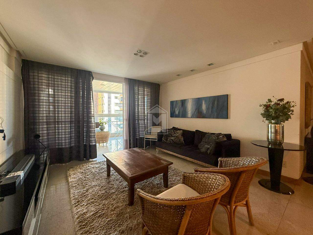 Apartamento para alugar com 4 quartos, 217m² - Foto 10
