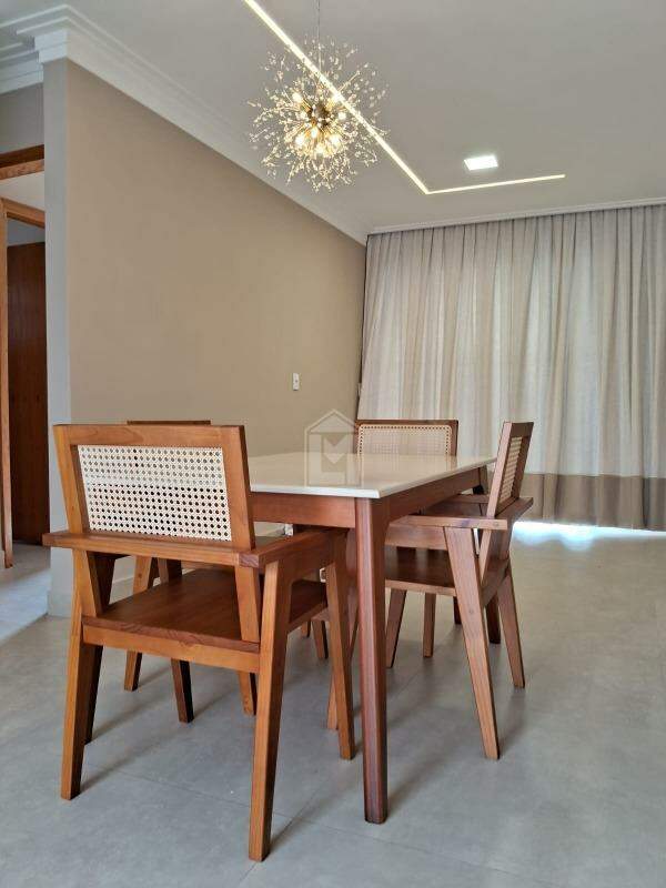 Casa à venda com 2 quartos, 83m² - Foto 15