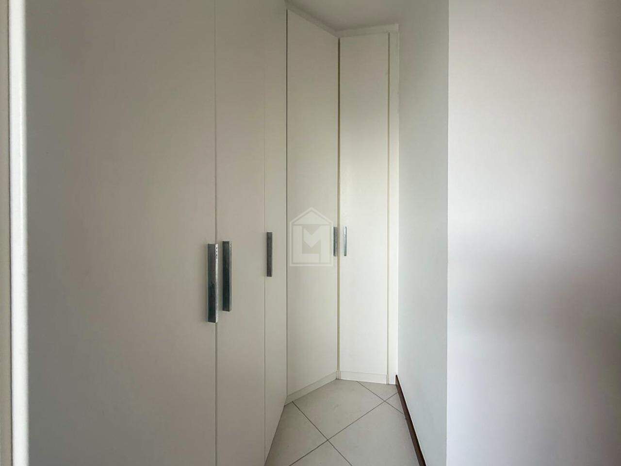 Apartamento à venda com 3 quartos, 98m² - Foto 17