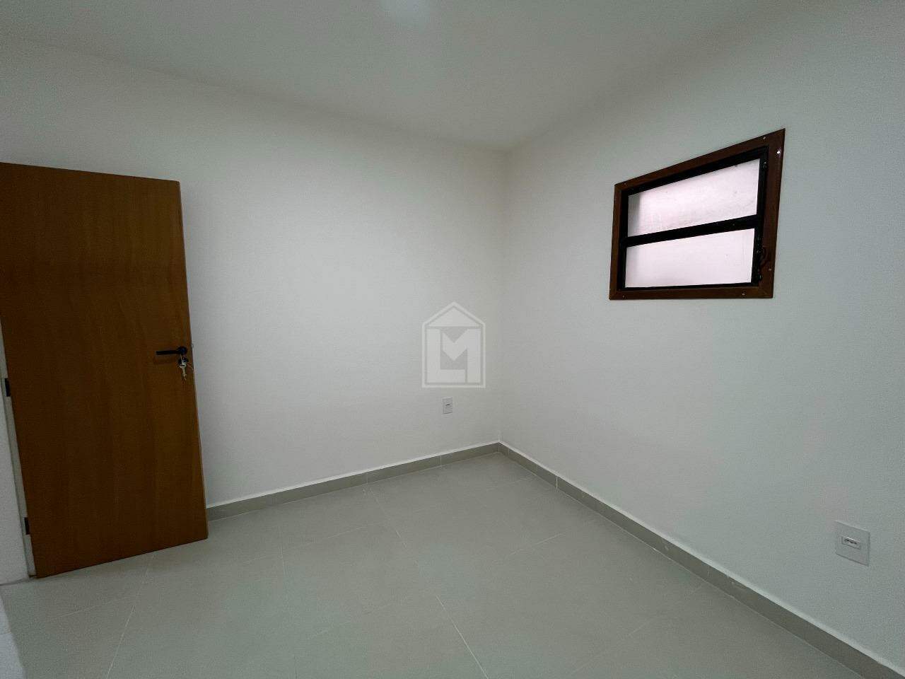 Casa para alugar com 3 quartos, 75m² - Foto 9