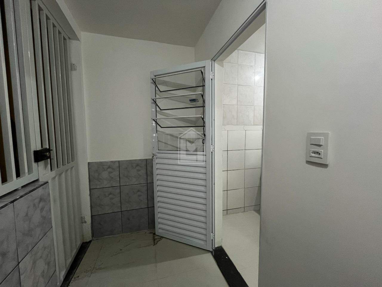 Casa para alugar com 3 quartos, 75m² - Foto 21
