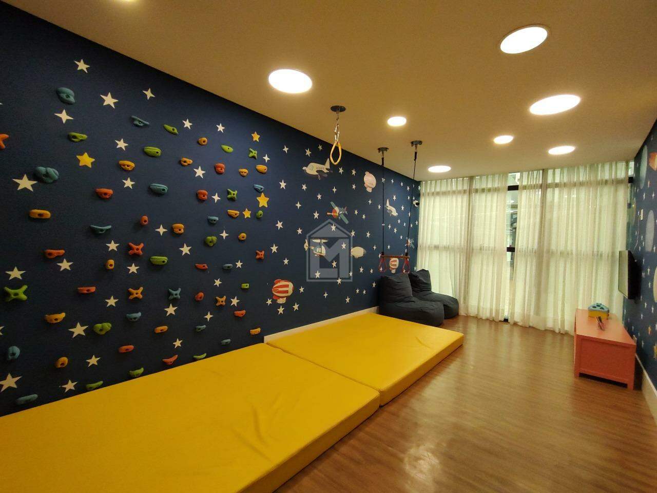 Apartamento à venda com 1 quarto, 41m² - Foto 18