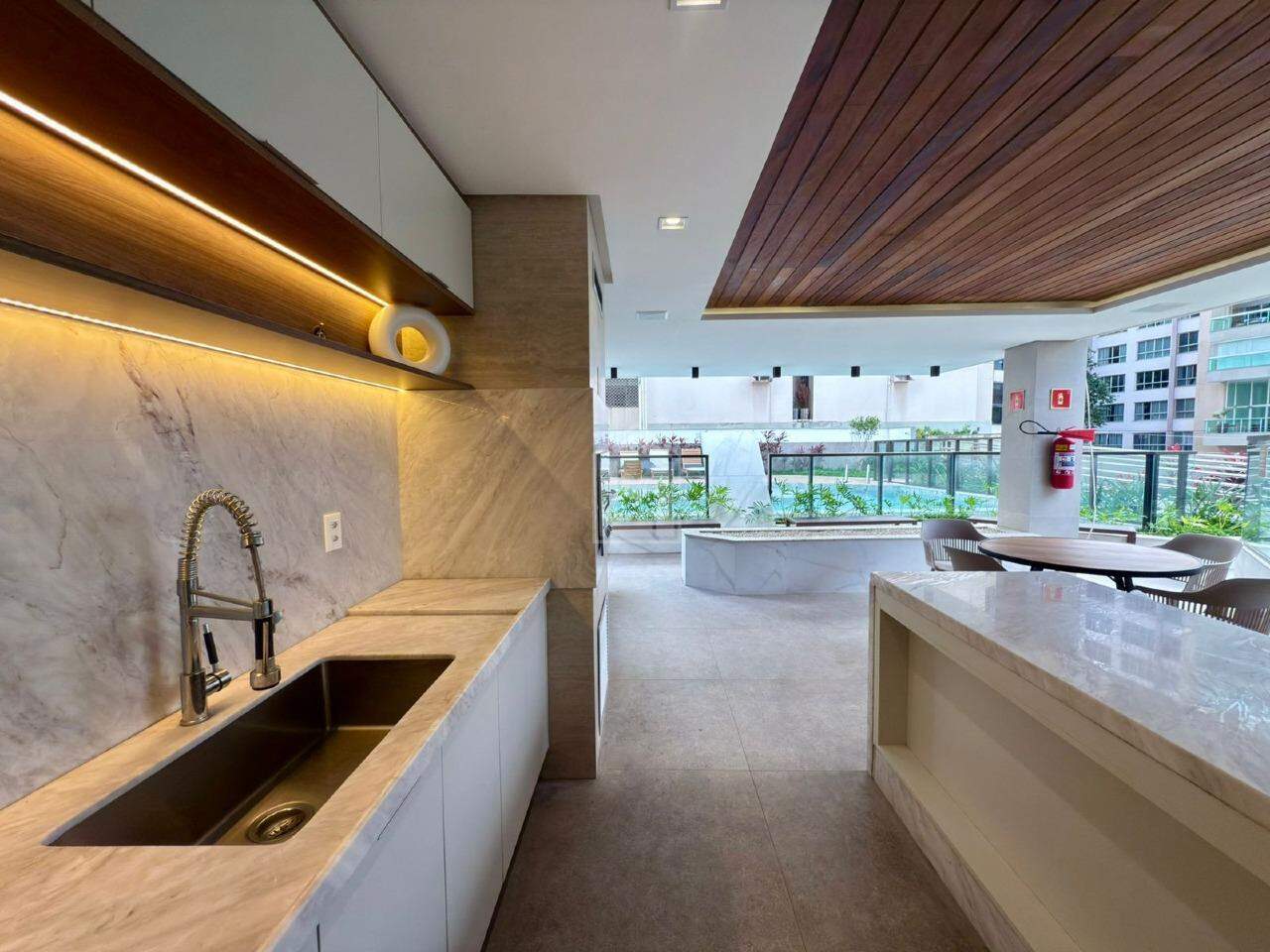 Apartamento à venda com 3 quartos, 120m² - Foto 26