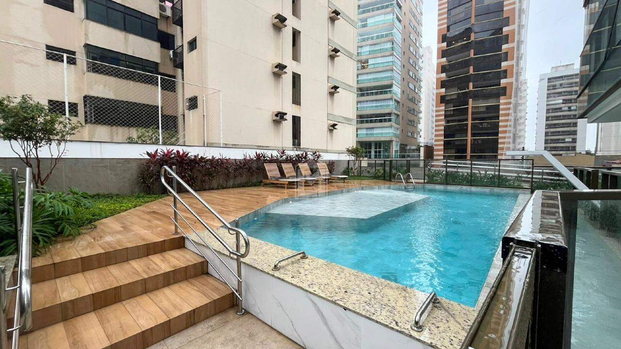 Apartamento à venda com 3 quartos, 120m² - Foto 1