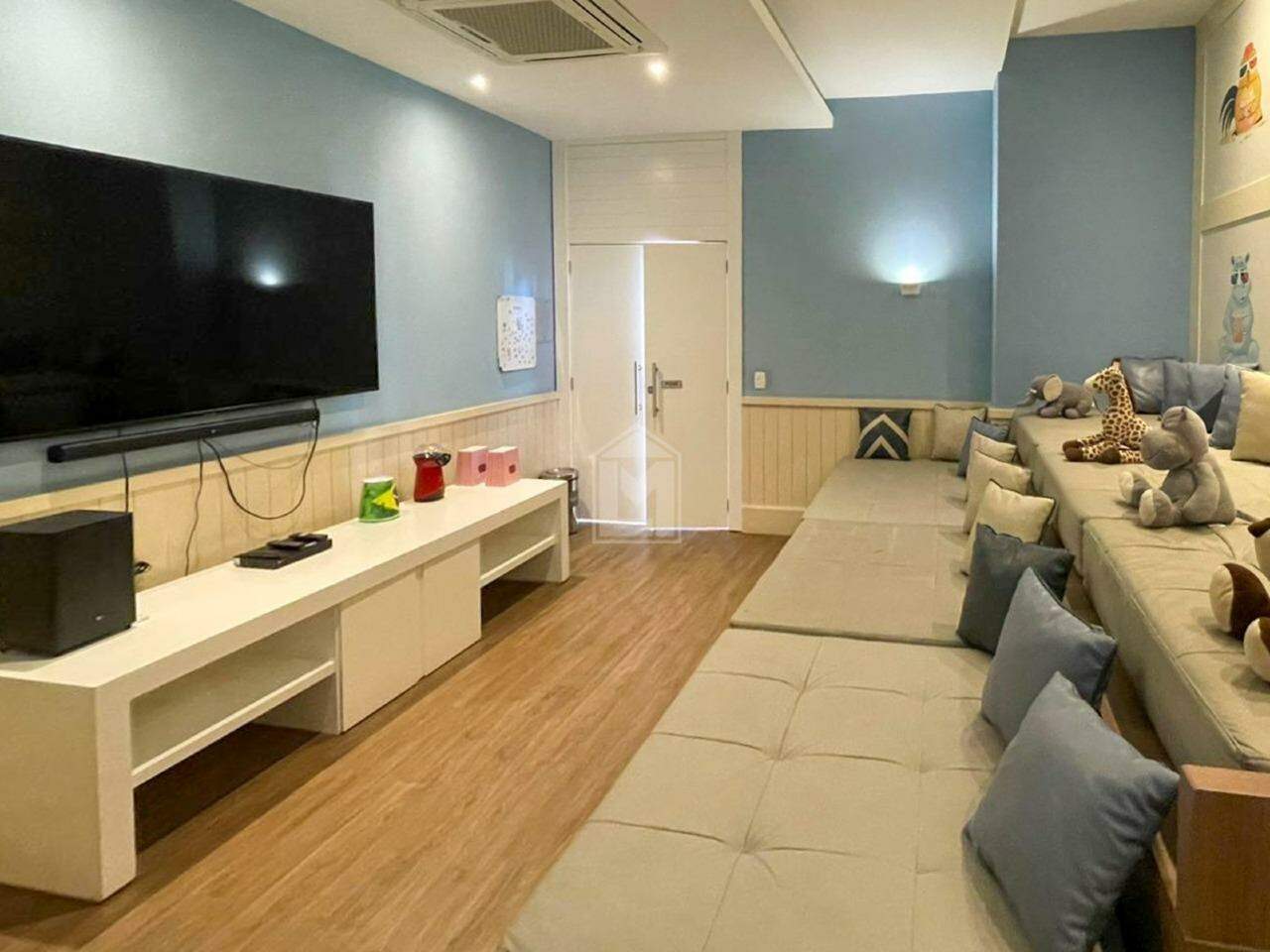 Apartamento para alugar com 4 quartos, 143m² - Foto 4