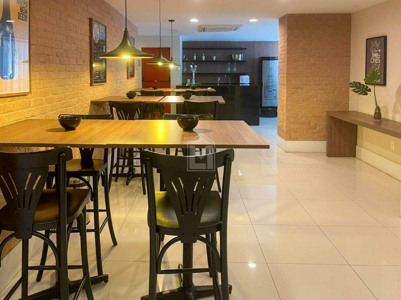 Apartamento para alugar com 4 quartos, 143m² - Foto 11