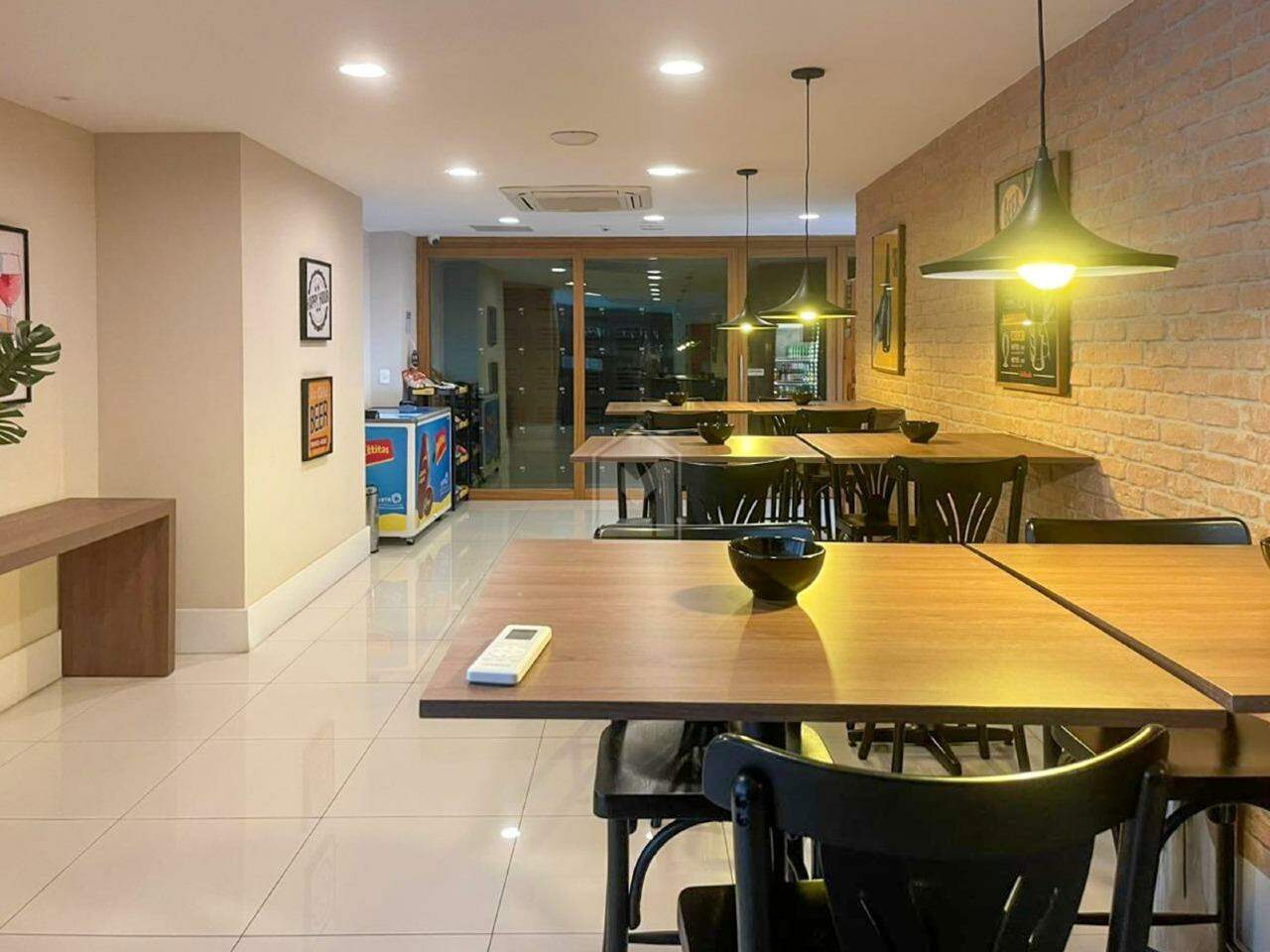 Apartamento para alugar com 4 quartos, 143m² - Foto 12