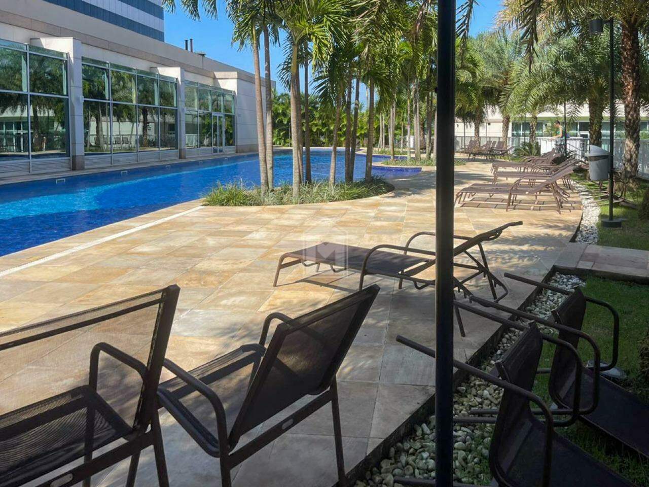 Apartamento para alugar com 4 quartos, 143m² - Foto 1