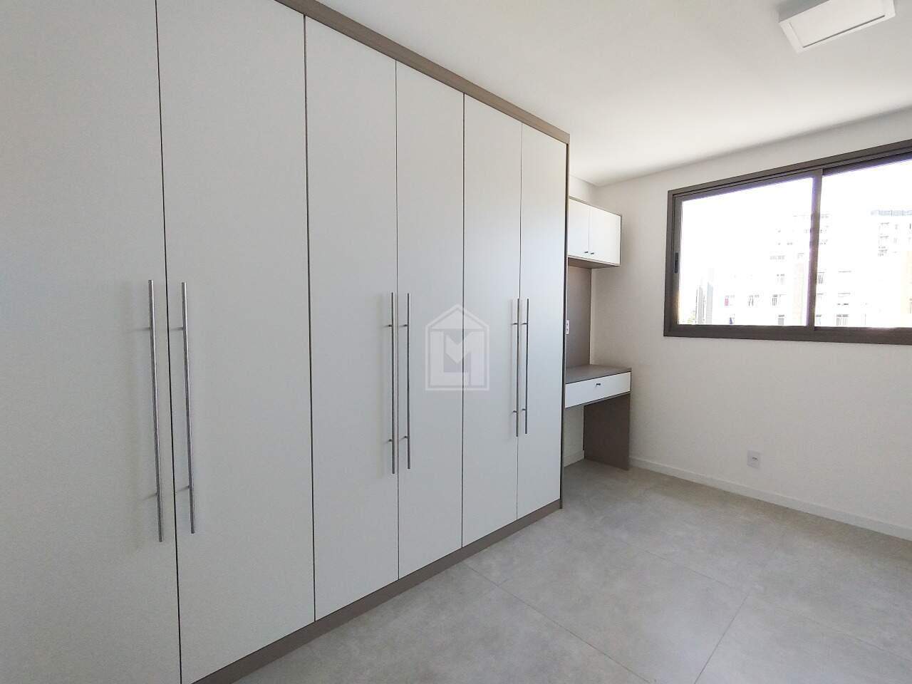 Apartamento para alugar com 2 quartos, 65m² - Foto 8