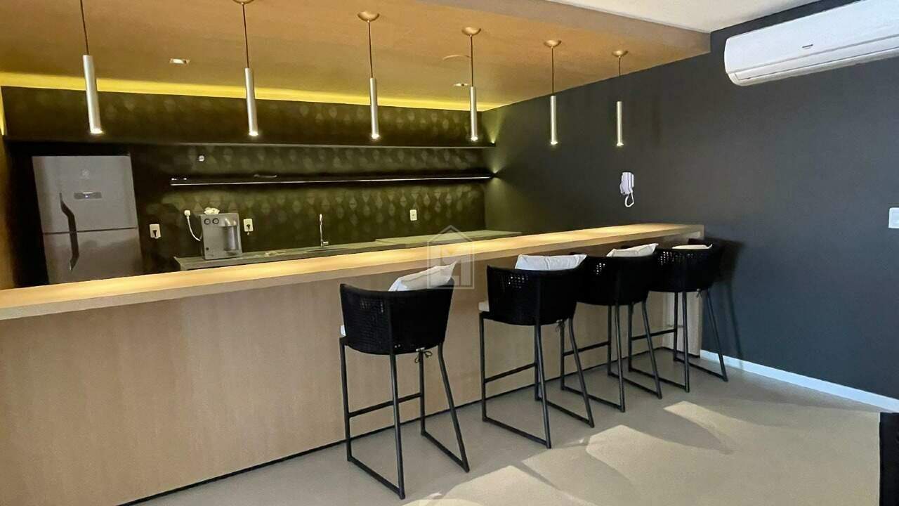 Apartamento para alugar com 2 quartos, 65m² - Foto 23