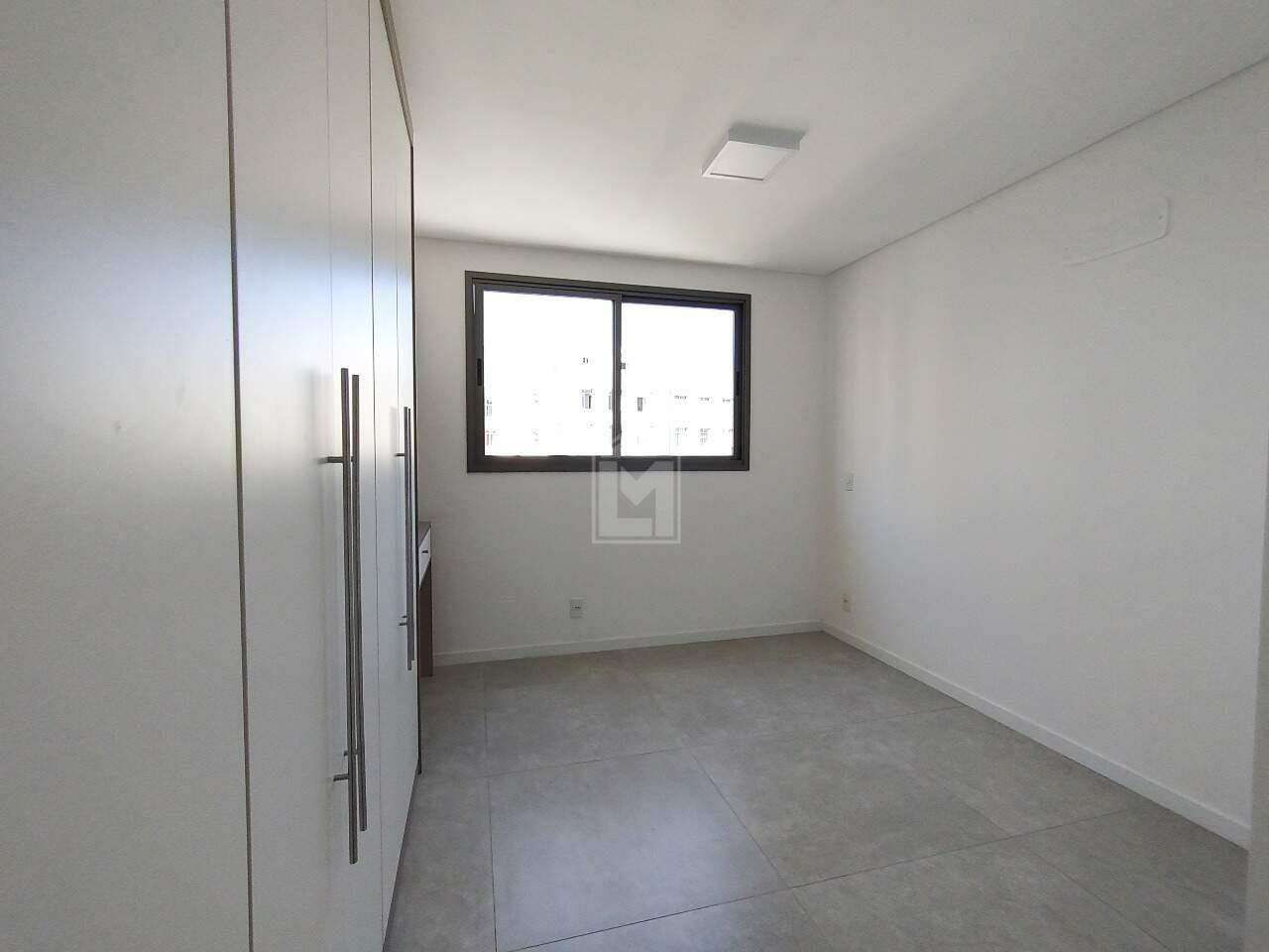 Apartamento para alugar com 2 quartos, 65m² - Foto 6
