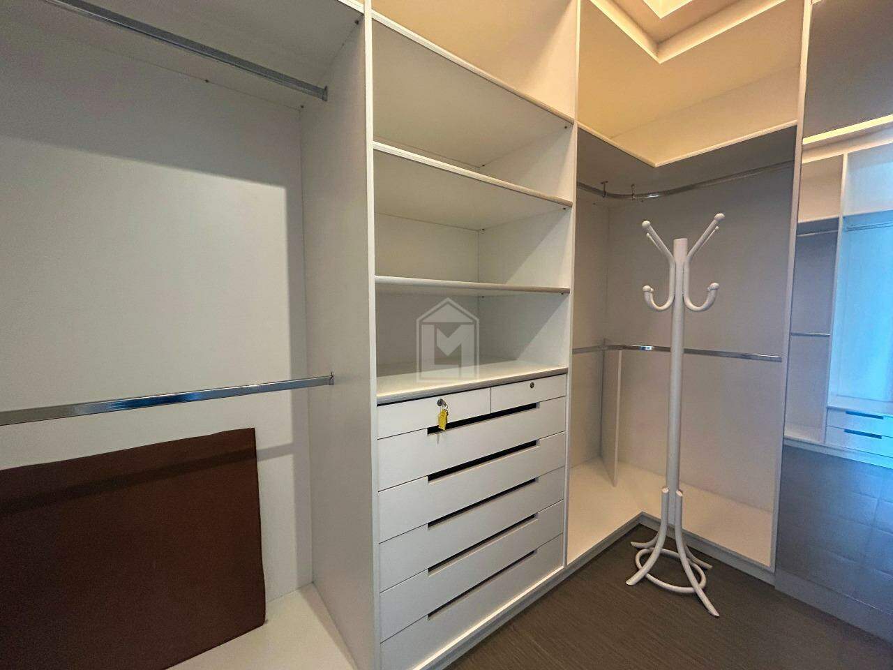 Apartamento para alugar com 2 quartos, 120m² - Foto 18