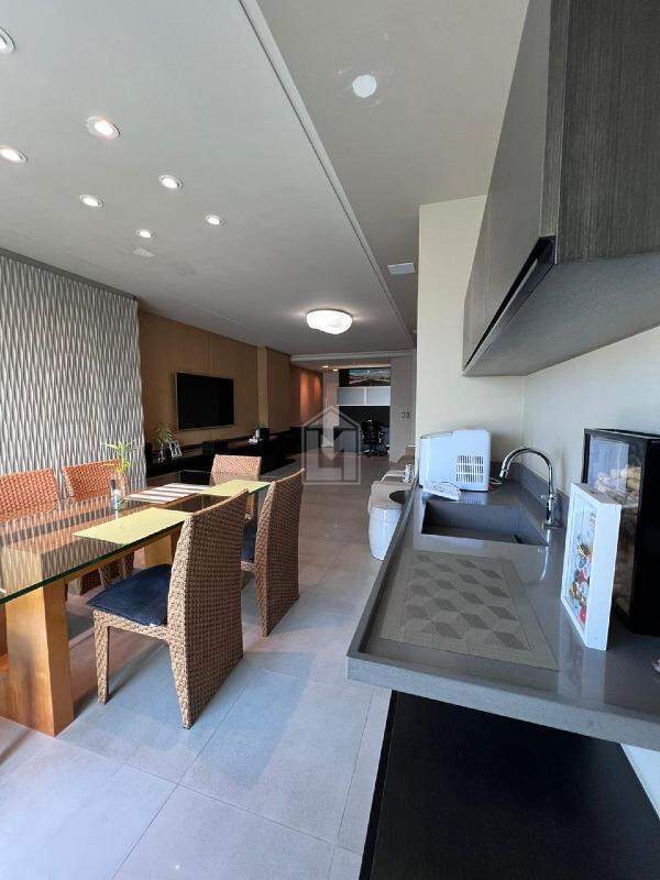 Apartamento para alugar com 2 quartos, 120m² - Foto 7