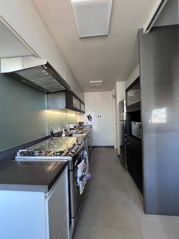 Apartamento para alugar com 2 quartos, 120m² - Foto 9