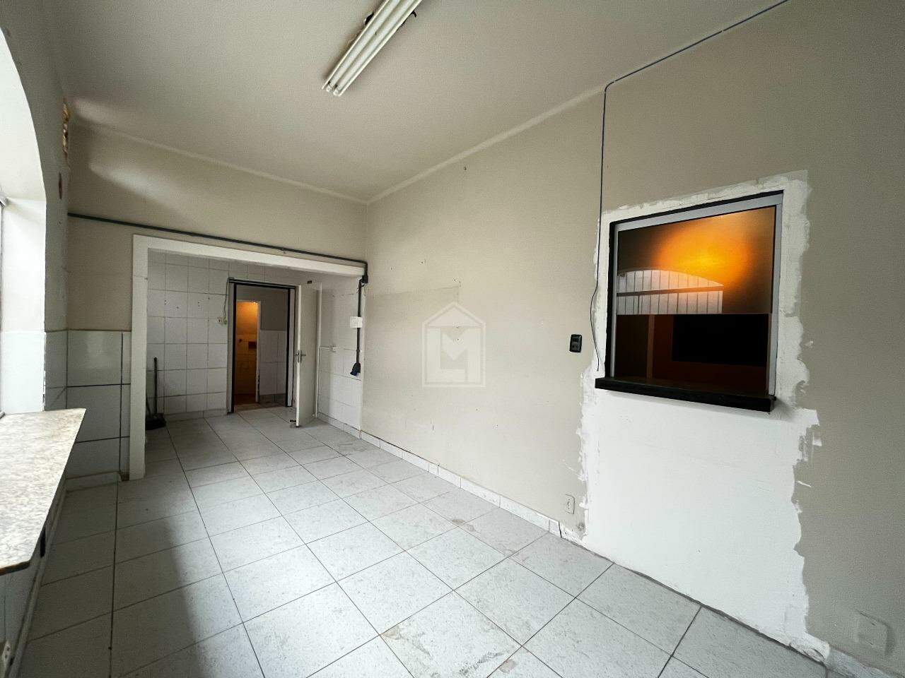 Casa para alugar com 3 quartos, 150m² - Foto 11