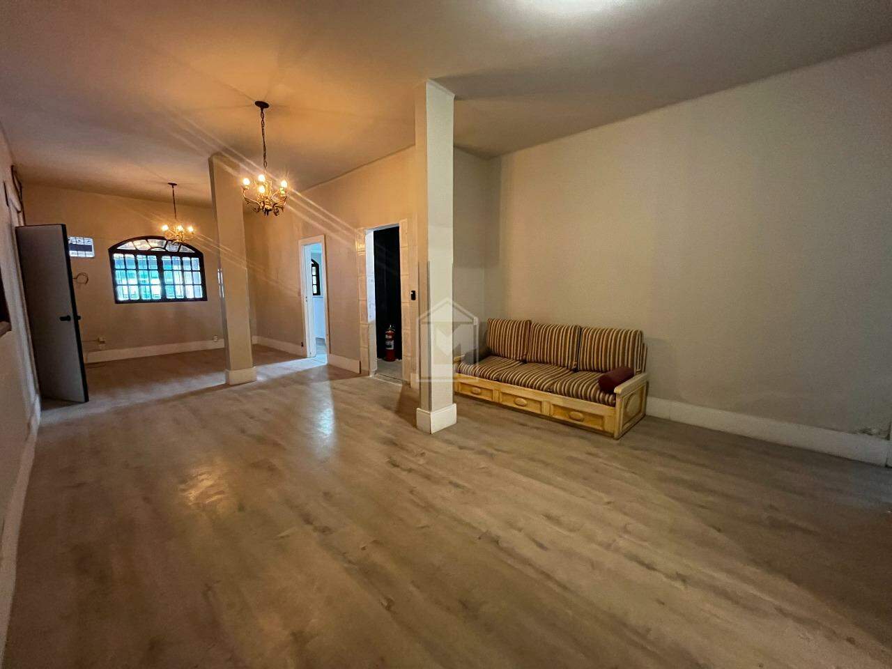 Casa para alugar com 3 quartos, 150m² - Foto 7