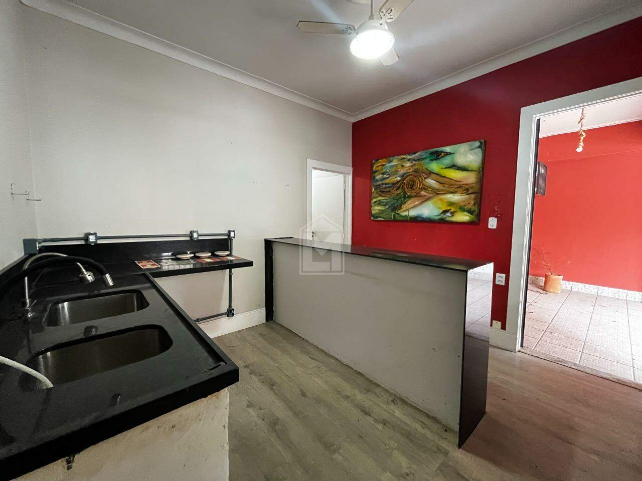 Casa para alugar com 3 quartos, 150m² - Foto 2