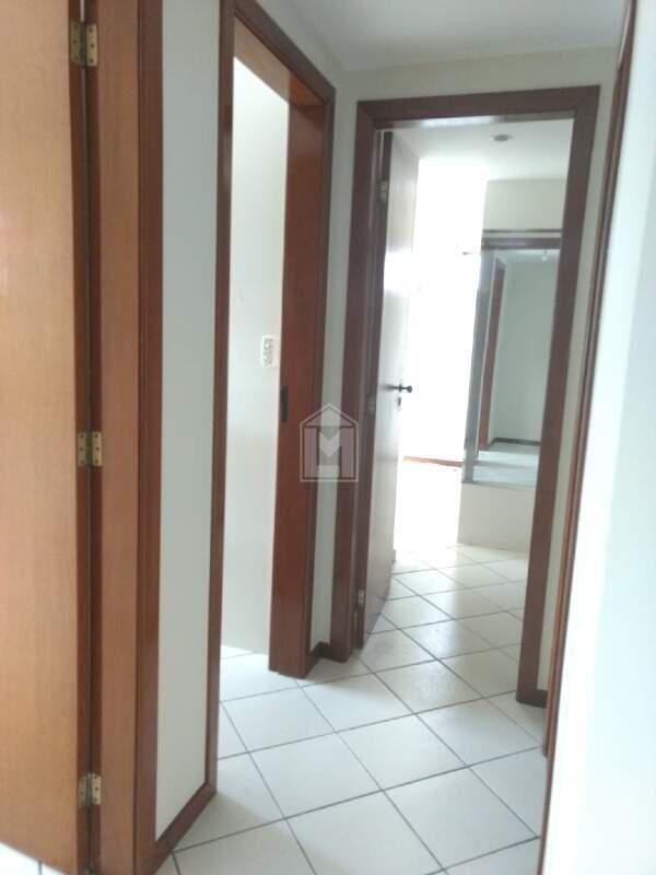 Apartamento para alugar com 3 quartos, 112m² - Foto 10